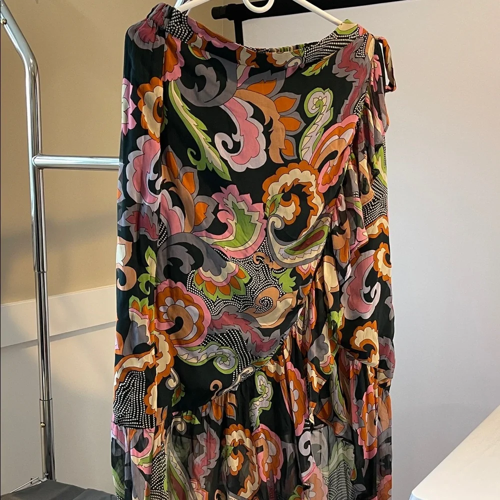 NWT Love The Label Marcy Floral Tiered Midi Skirt Size Medium